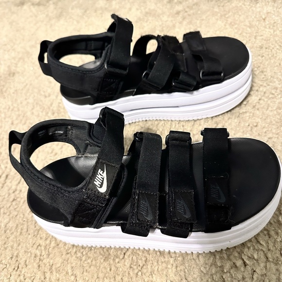 Nike Icon Women's Black Platform Sandals| Baddie | Sporty - Picture 3 of 11